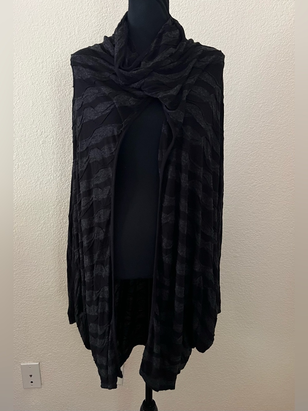 Alembika Black Charcoal Textured Wave Knit Drape Open Cardigan S/M Lagenlook